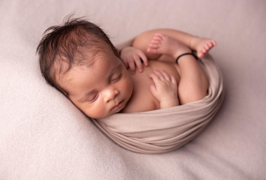Newborn photography Dubai