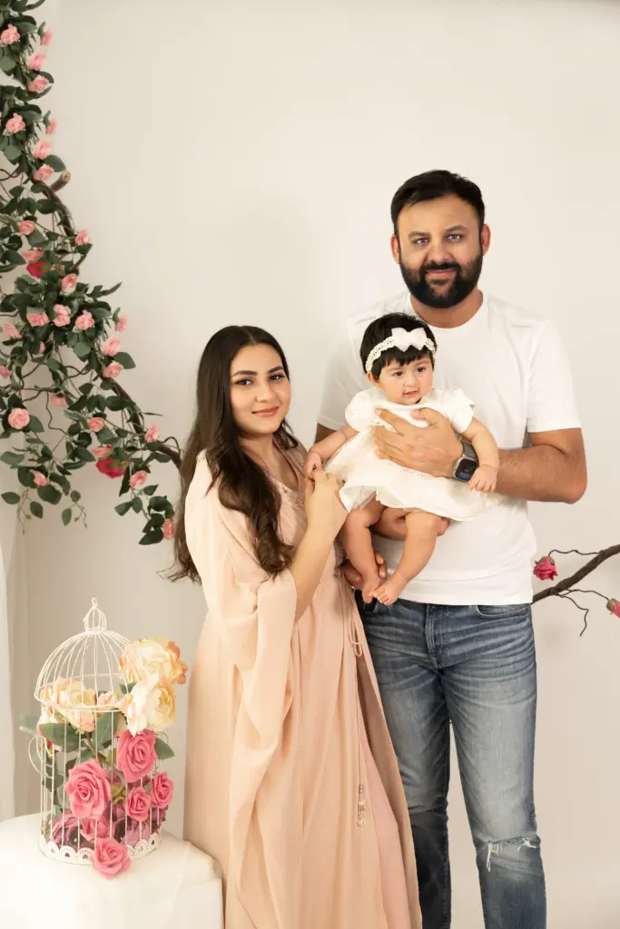 Indoor vs. Outdoor Family Photoshoots in Dubai: Which One Is Right for You?